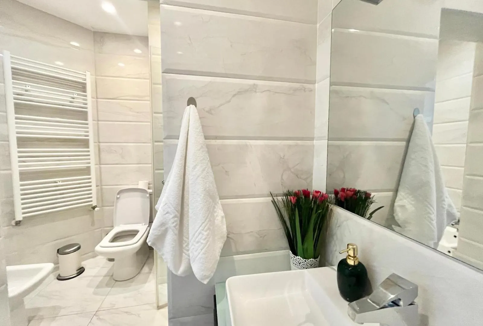 Modern Heaven Victoriei Apartment Bucharest